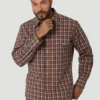 Men's Wrangler Wrinkle Resist Relaxed Fit Snap Front Shirt #112318653X