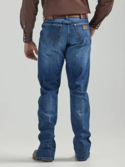 Men's Wrangler Relaxed Elmont Jean #112325785